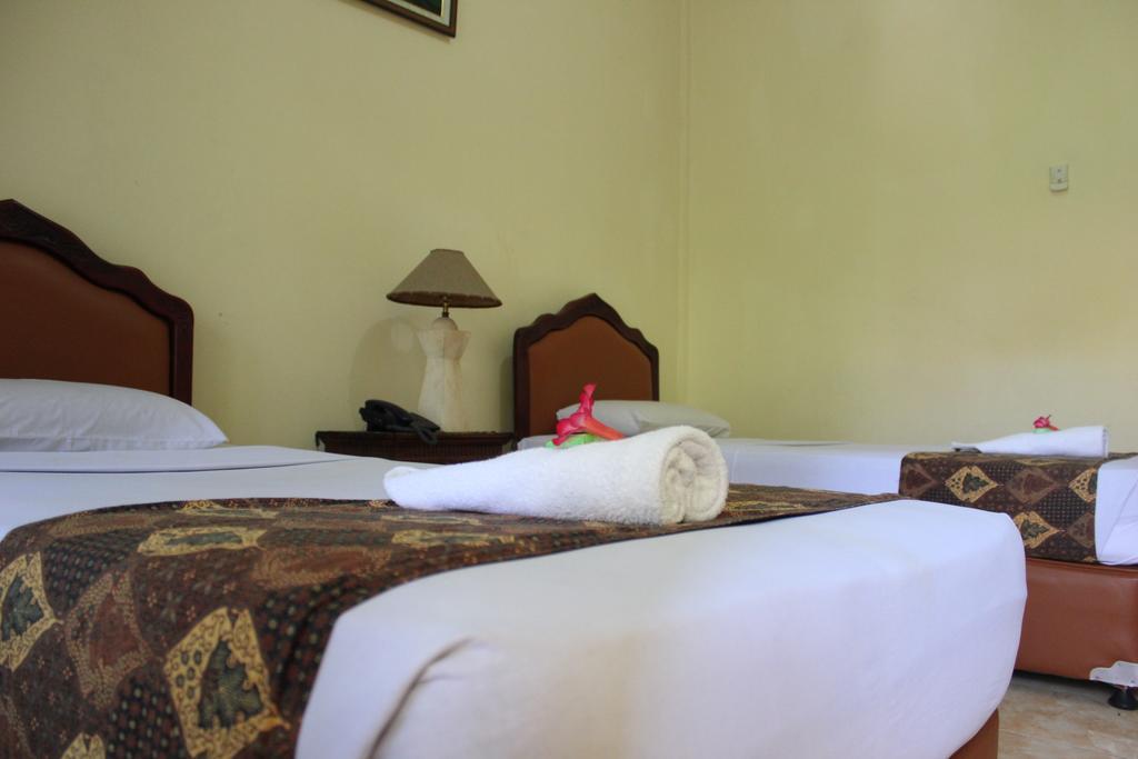 Hotel Puri Nusantara Кута Экстерьер фото