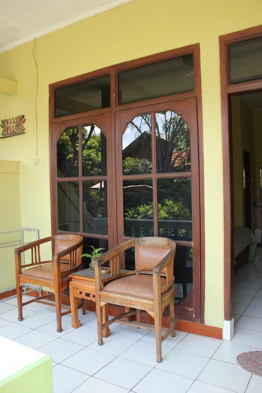 Hotel Puri Nusantara Кута Экстерьер фото